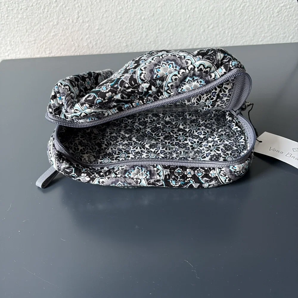 New With Tags Vera Bradley Iconic Medium Cosmetic in Charcoal Medallion - Picture 3 of 3